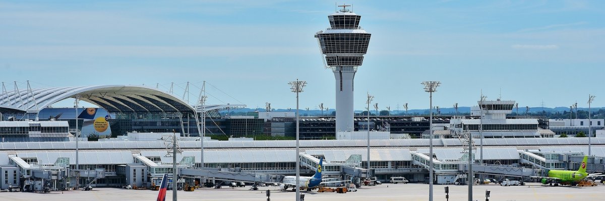 Flughafen München mit Tower