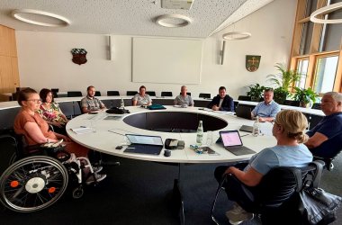 Menschen am Konferenztisch